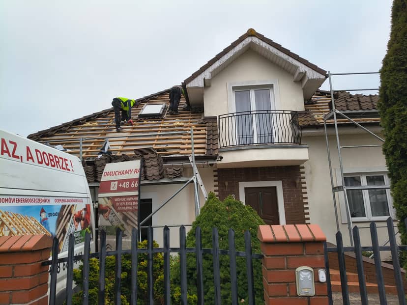 praca na dachu